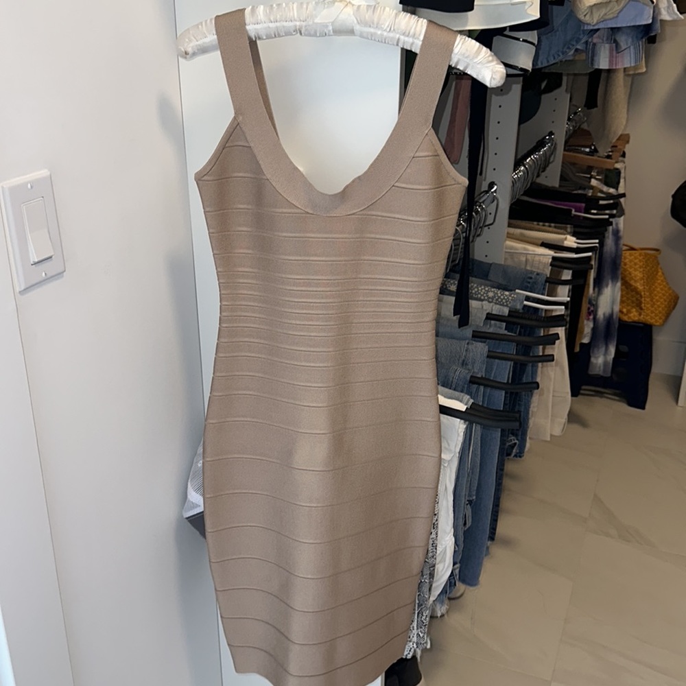 HERVE LEGER BEIGE BANDED KNEE LENGTH DRESS SMALL